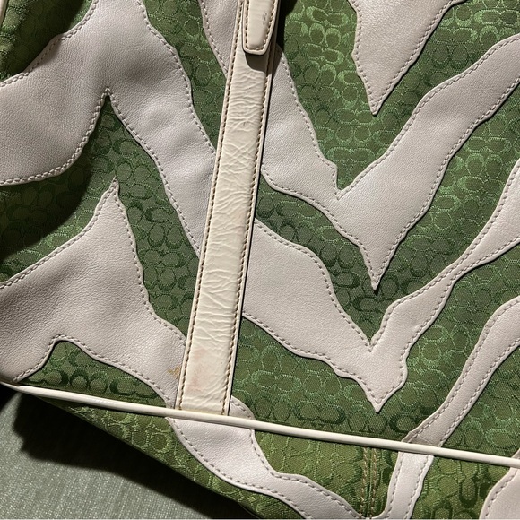Coach Green & White Zebra Stripe Design Tote Bag Vintage Coach Bag Coach Handbag - Picture 10 of 10